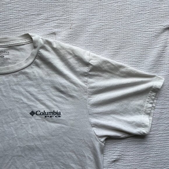 Columbia PFG Fishing American Flag Saltwater Fishing T-Shirt Size Medium - Picture 4 of 5